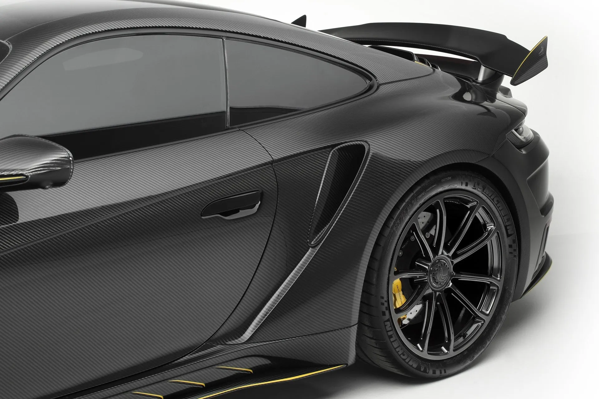 Dry Carbon Fiber Full Body Kit for Porsche 911 992 Turbo 2021 