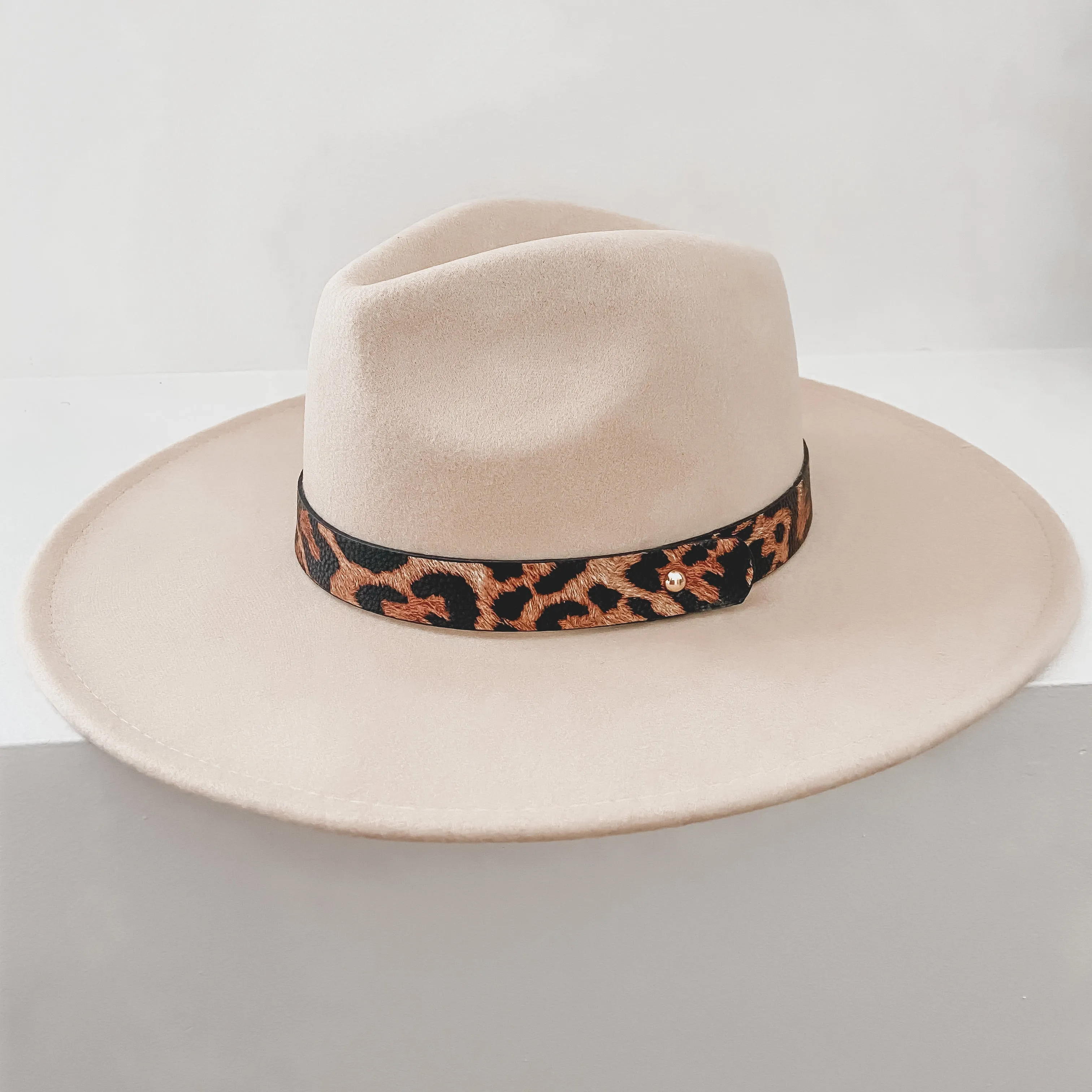 Leap Into It Hat in Ivory