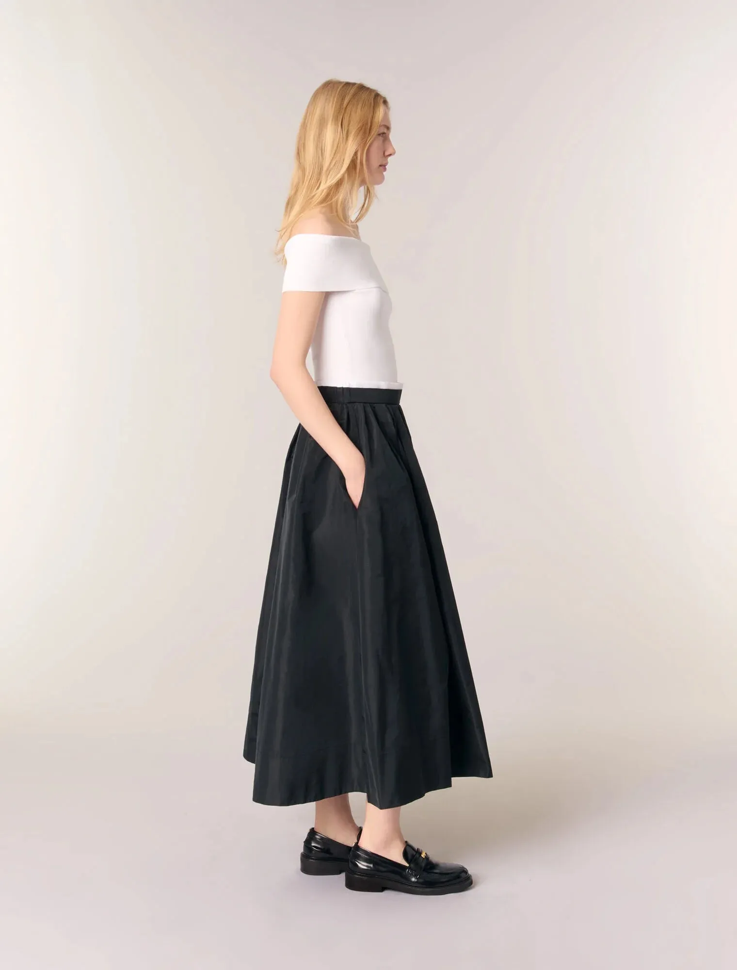 Long skirt with contrast waistband