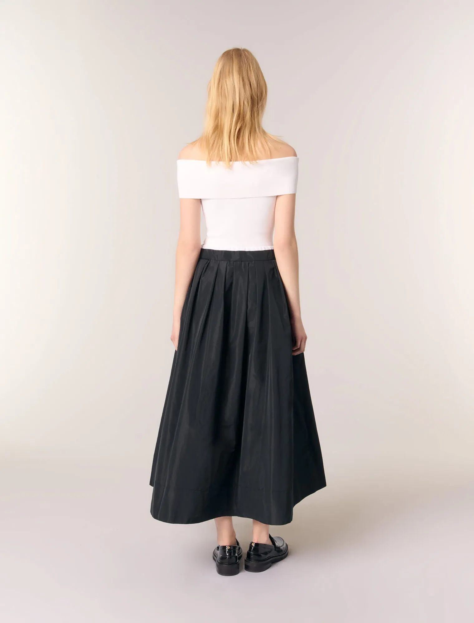 Long skirt with contrast waistband