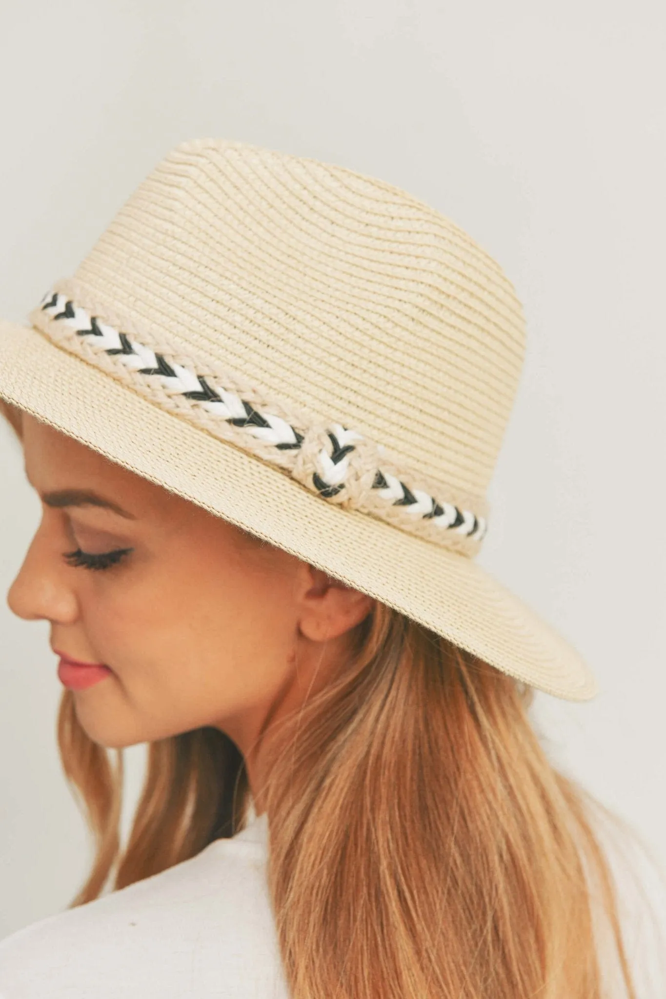 MH0108 Black and White Braided Jute Band Panama Hat