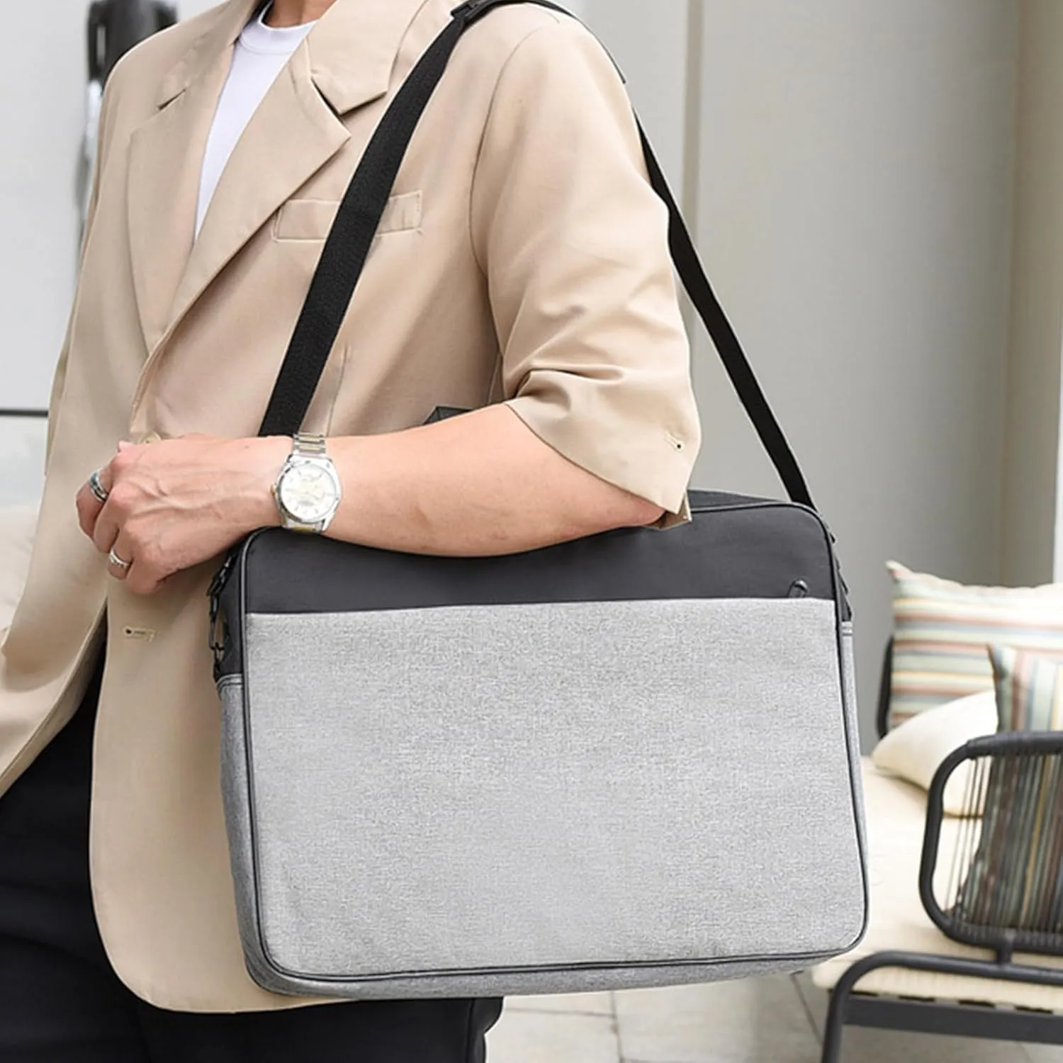 Stylish Waterproof Laptop Bag for Business Travel and Documents Storage Fits 15.6/17 inch Laptops.Black. 17 inches