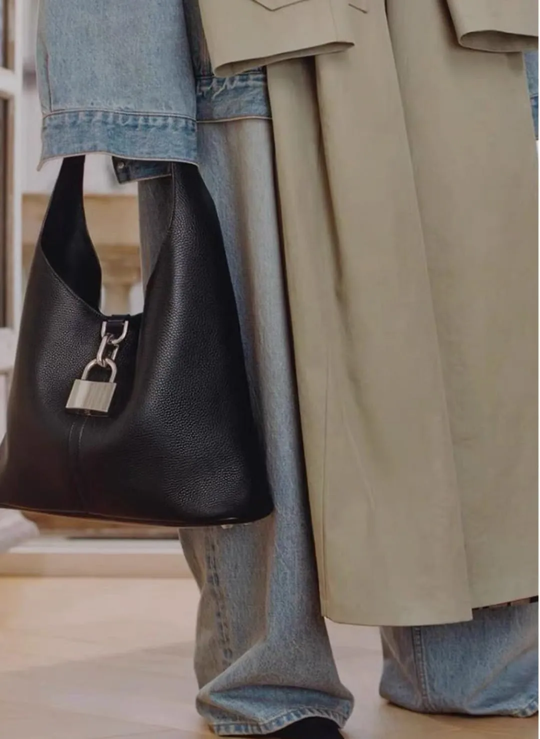Women Handbag Genuine Leather Soft Bucket Bag Stylish Lock Design Shoulder Bag Satchel Ladies Daily Small Underarm