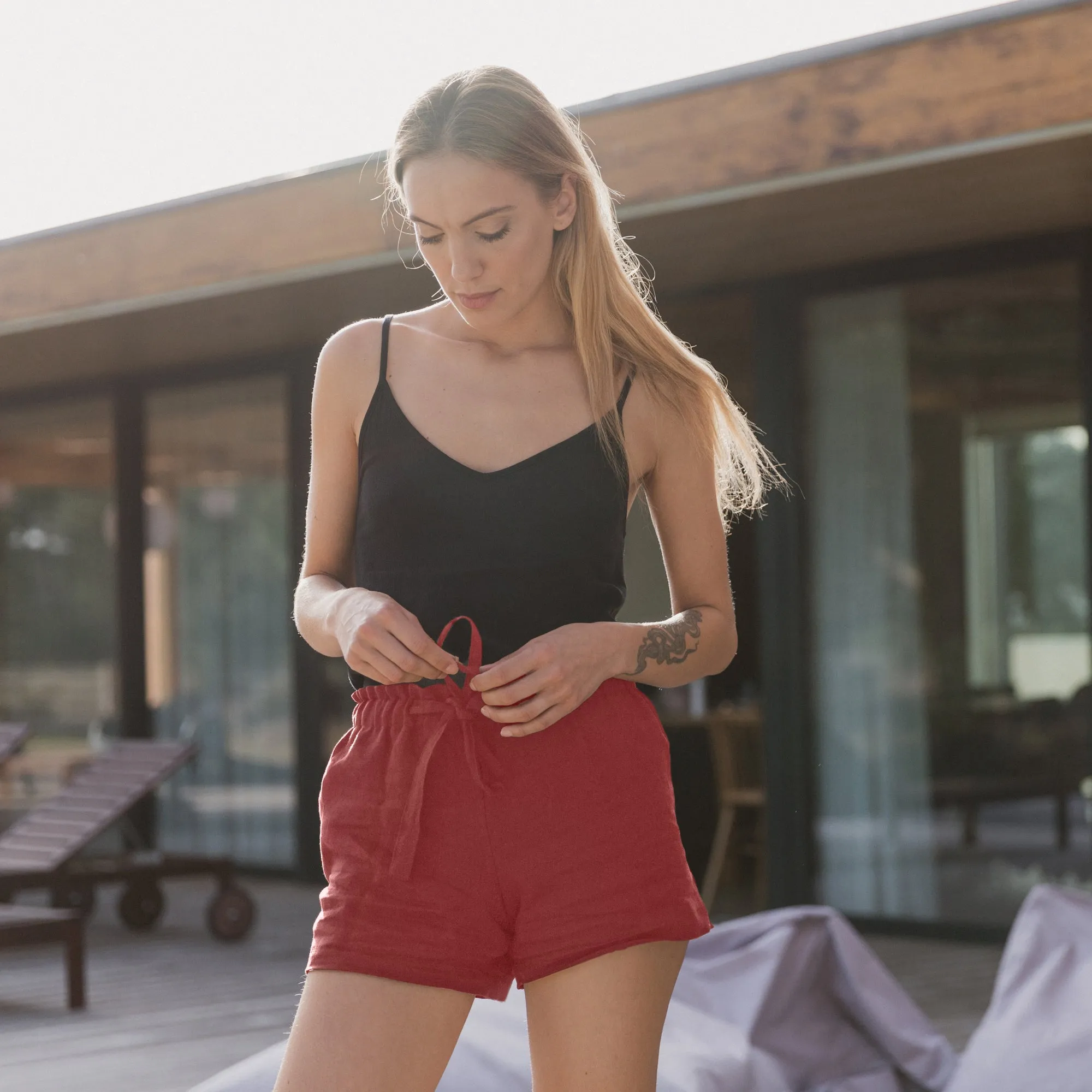 Women's linen shorts red brick - Luana